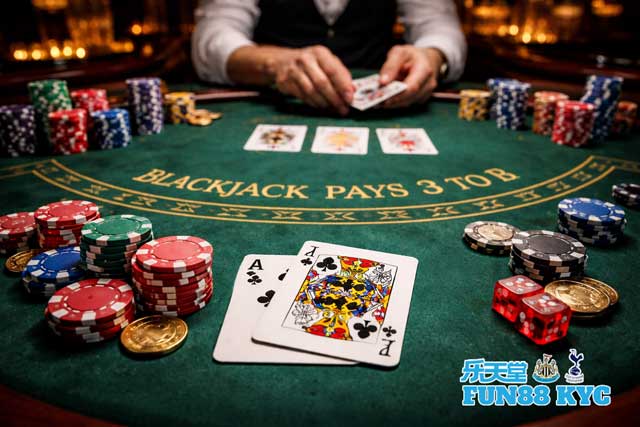 Chơi Blackjack Tại FUN88: Cảm Giác Lật Bài Hồi Hộp Đến Nghẹt Thở 2 Hướng dẫn chơi Blackjack dễ hiểu cho người mới